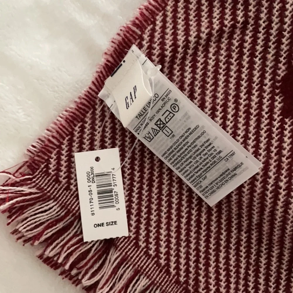 Gap scarf - Picture 2 of 3